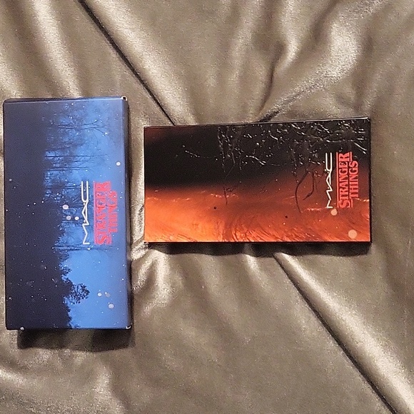MAC Cosmetics The Void Eye Palette / MAC x Stranger Things - Picture 2 of 4